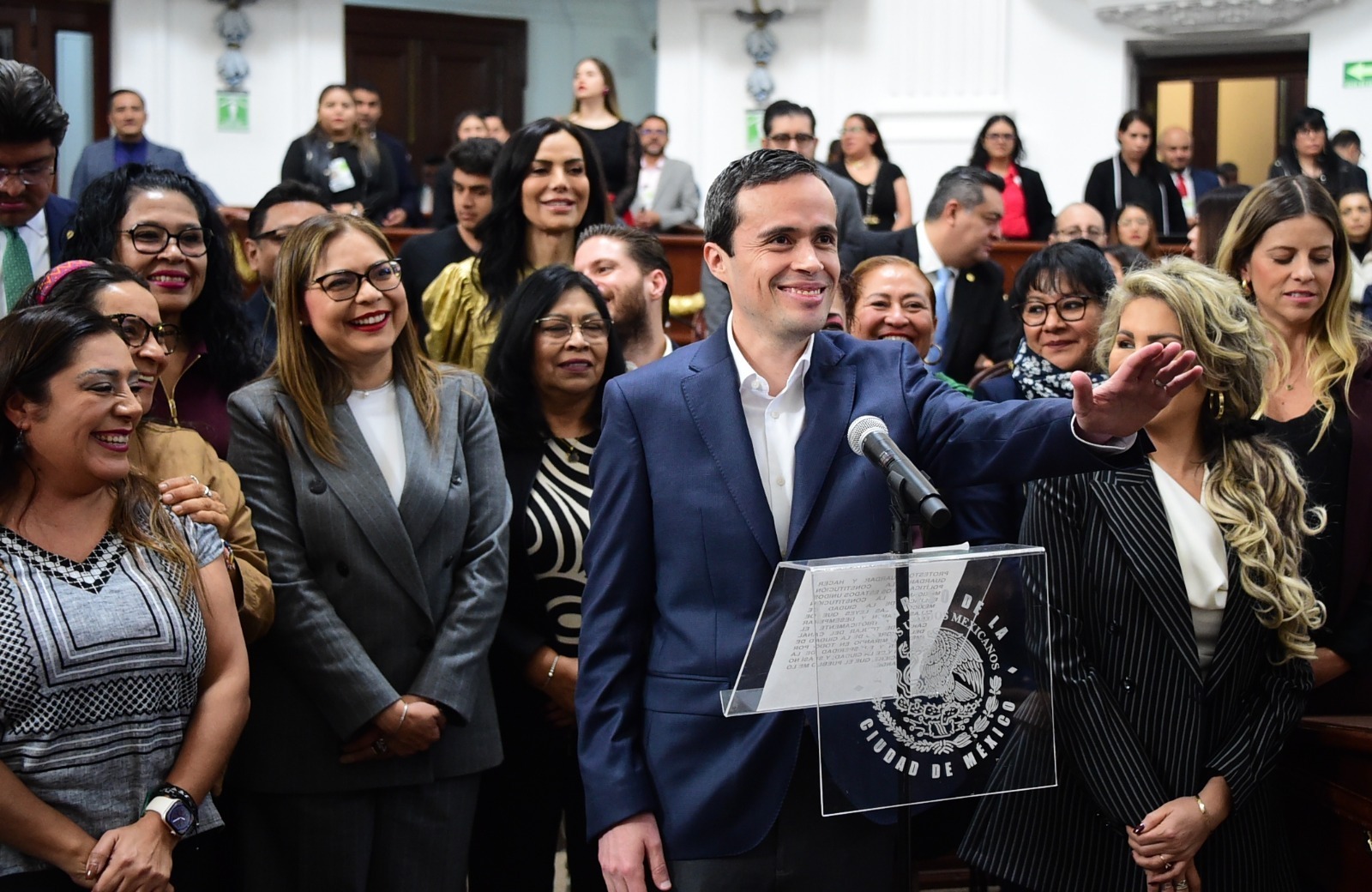 El todavía director general del Canal del Congreso, Jorge Armando Rocha va de mal, en peor. Sigue sin convencer a los legisladores de su labor, porque el número de vistas de los videos decreció desde que él asumió, y también el rating de la señal abierta.